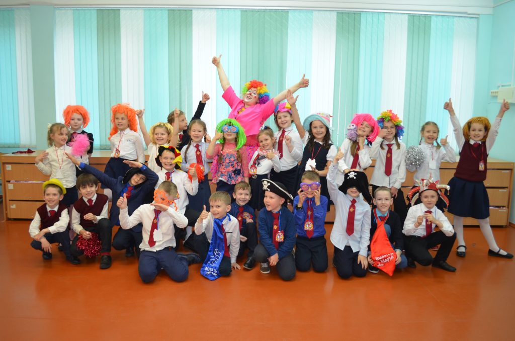 Клоунесса Ириска аниматор на выпускном в Гомеле