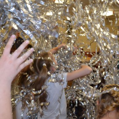 Сияющий салют из фольги серебро шоу аниматоры Гомель