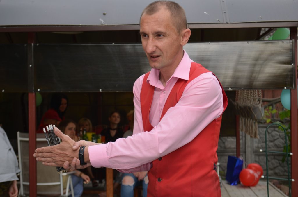 Иллюзионист на шоу фокусов аниматоры Гомель